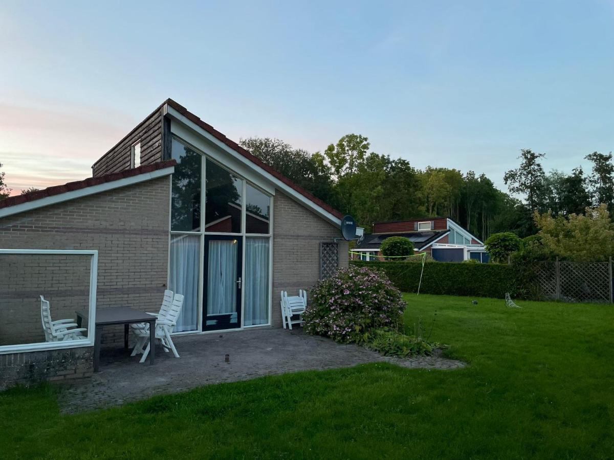 Huisje Earrebarre Tzummarum Eksteriør billede